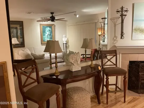 7701 Baymeadows Circle W Jacksonville FL 32256