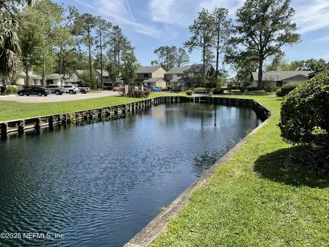 7701 Baymeadows Circle W Jacksonville FL 32256