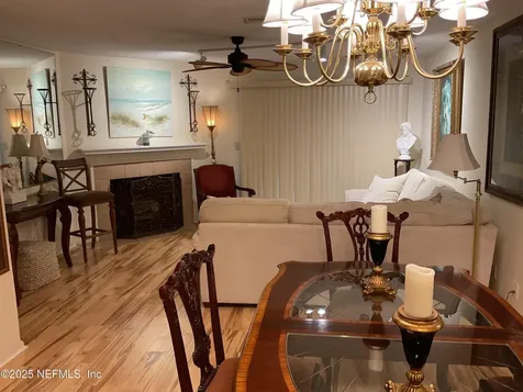7701 Baymeadows Circle W Jacksonville FL 32256