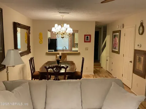 7701 Baymeadows Circle W Jacksonville FL 32256