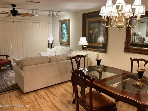 7701 Baymeadows Circle W Jacksonville FL 32256