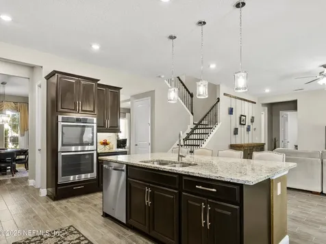 645 American Holly Place Oviedo FL 32765
