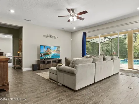 645 American Holly Place Oviedo FL 32765