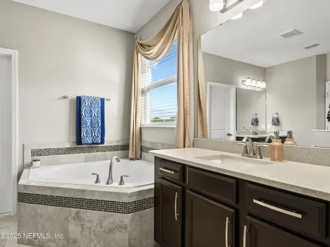 645 American Holly Place Oviedo FL 32765