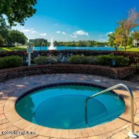 10000 Gate Parkway Jacksonville FL 32246