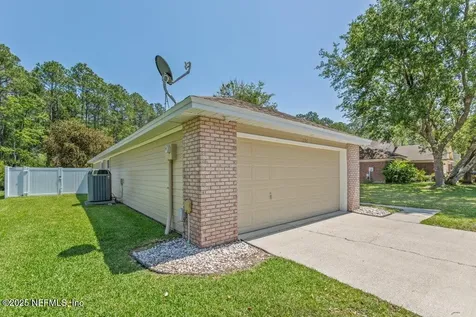 136 Southern Grove Drive St. Johns FL 32259