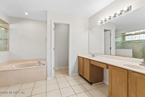 136 Southern Grove Drive St. Johns FL 32259
