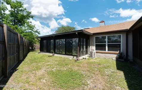 7826 Fawn Brook Circle W Jacksonville FL 32256