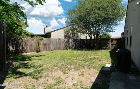7826 Fawn Brook Circle W Jacksonville FL 32256
