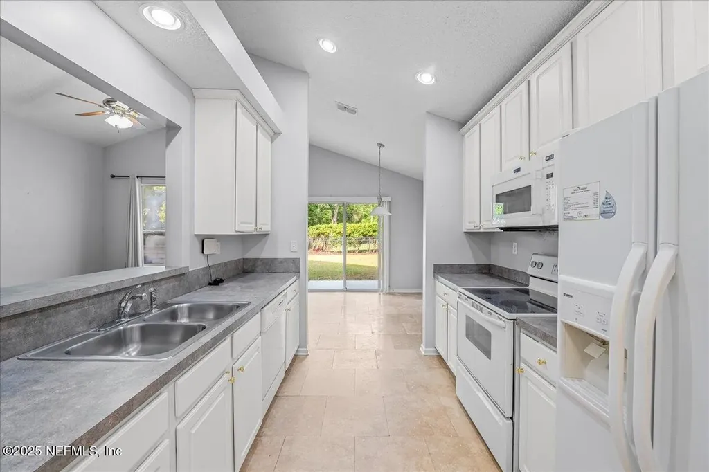 1884 Lake Forest Lane Fleming Island FL 32003