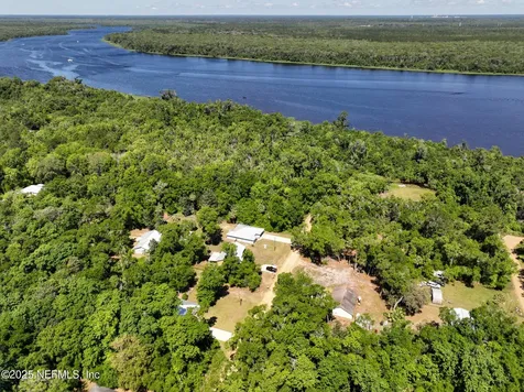 123 Oakwood Road Satsuma FL 32189