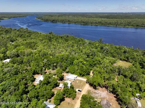 123 Oakwood Road Satsuma FL 32189