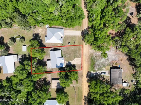 123 Oakwood Road Satsuma FL 32189