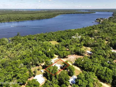 123 Oakwood Road Satsuma FL 32189