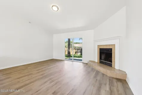 87 Autumn Springs Court W Jacksonville FL 32225