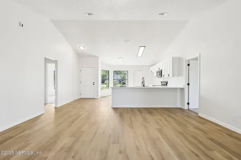 87 Autumn Springs Court W Jacksonville FL 32225