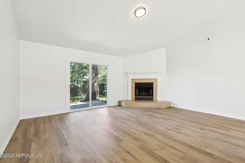 87 Autumn Springs Court W Jacksonville FL 32225