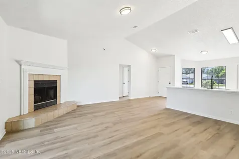 87 Autumn Springs Court W Jacksonville FL 32225