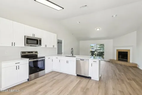 87 Autumn Springs Court W Jacksonville FL 32225
