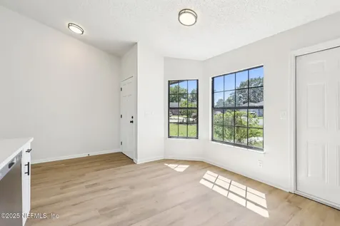 87 Autumn Springs Court W Jacksonville FL 32225