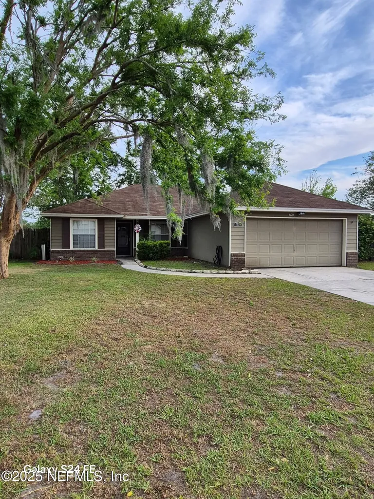 8638 Devoe Street N Jacksonville FL 32220