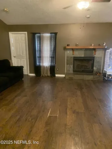 8638 Devoe Street N Jacksonville FL 32220