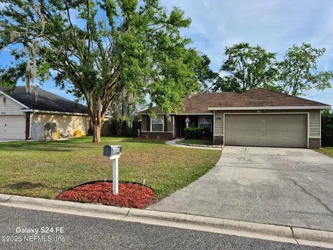 8638 Devoe Street N Jacksonville FL 32220
