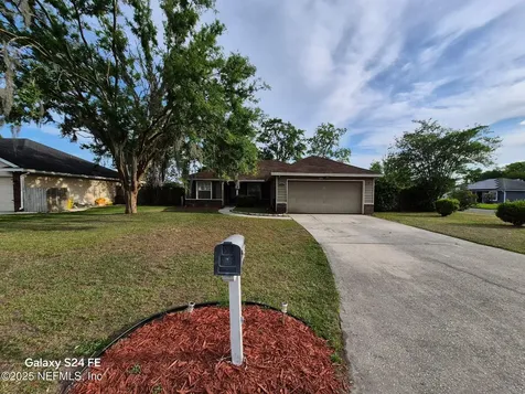 8638 Devoe Street N Jacksonville FL 32220