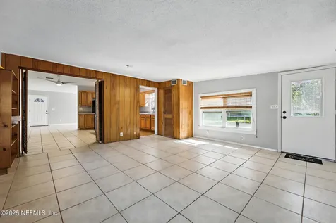 1845 Hawaii Drive E Jacksonville FL 32246