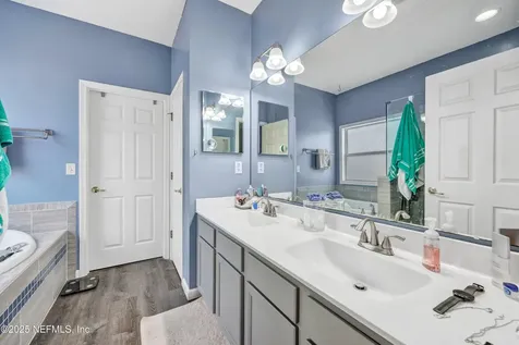 8064 Tuxford Lane Jacksonville FL 32244