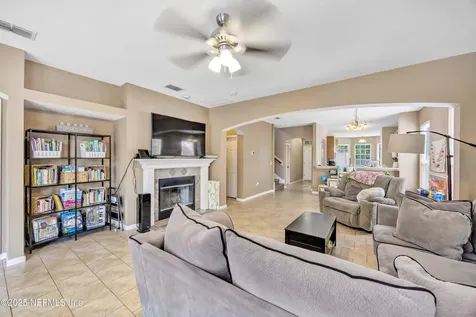 8064 Tuxford Lane Jacksonville FL 32244
