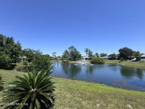 2417 Ironstone Drive W Jacksonville FL 32246