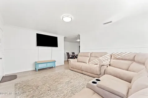 8871 Manson Circle Jacksonville FL 32220