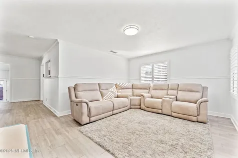 8871 Manson Circle Jacksonville FL 32220