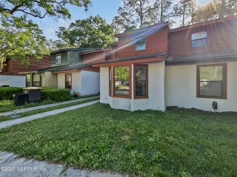 4543 Melissa Court W Jacksonville FL 32210