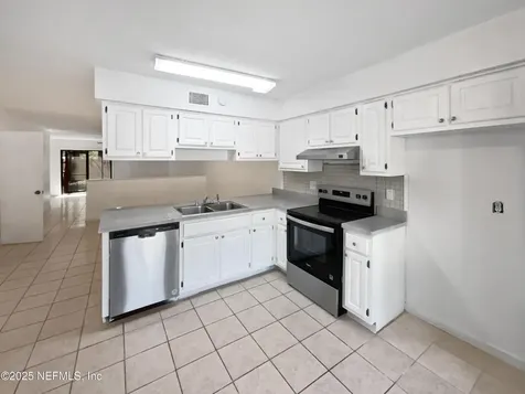 4543 Melissa Court W Jacksonville FL 32210