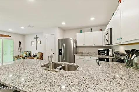45284 Red Brick Drive Callahan FL 32011