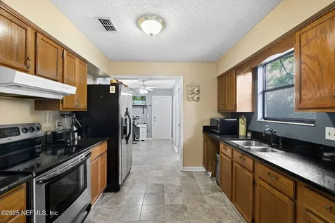 556 San Pablo Road N Jacksonville FL 32225