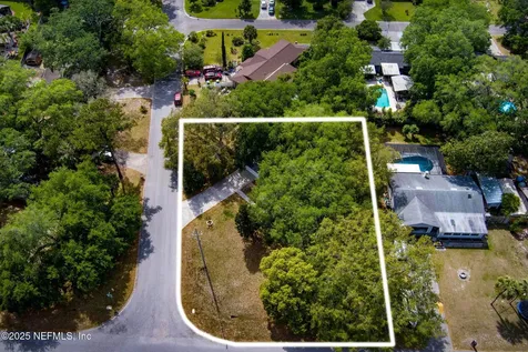 556 San Pablo Road N Jacksonville FL 32225