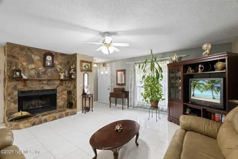 556 San Pablo Road N Jacksonville FL 32225