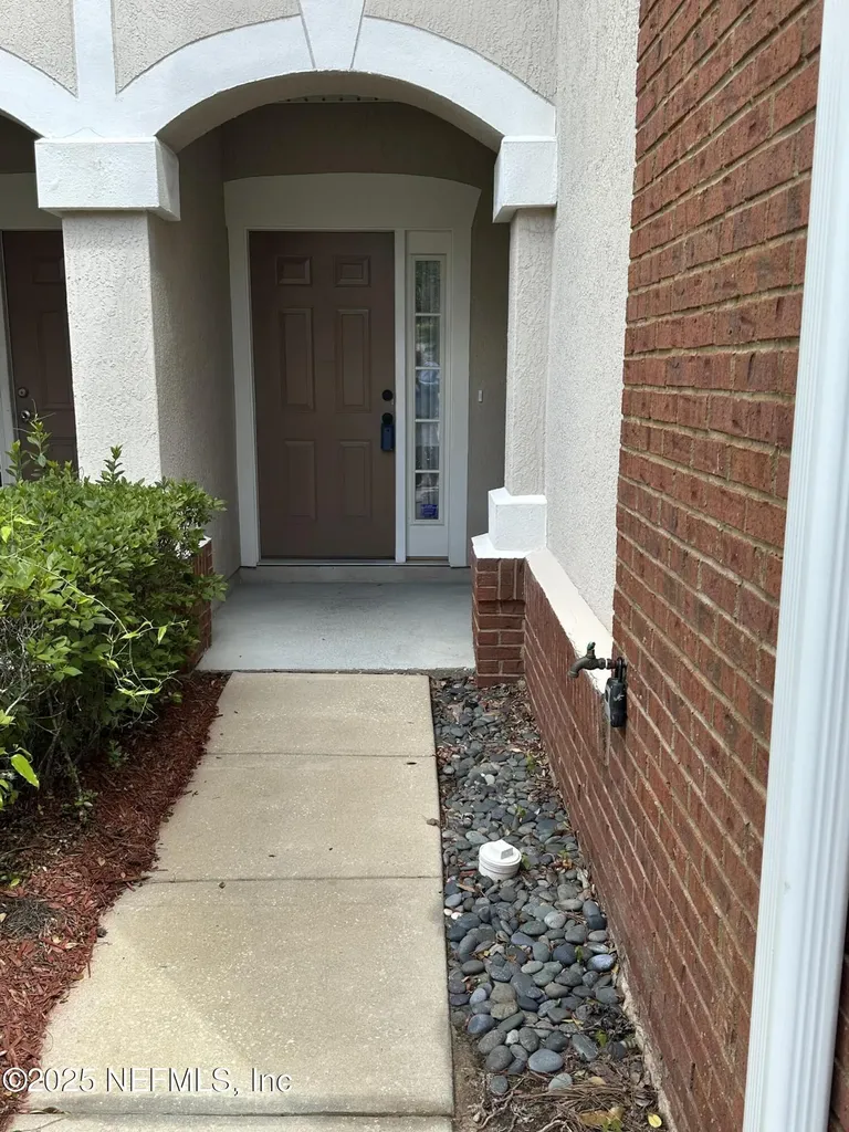 3104 Hollow Tree Court Jacksonville FL 32216