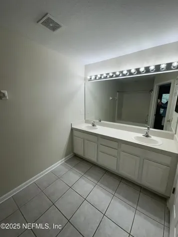 3104 Hollow Tree Court Jacksonville FL 32216