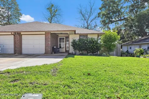 3945 Hollows Drive Jacksonville FL 32225