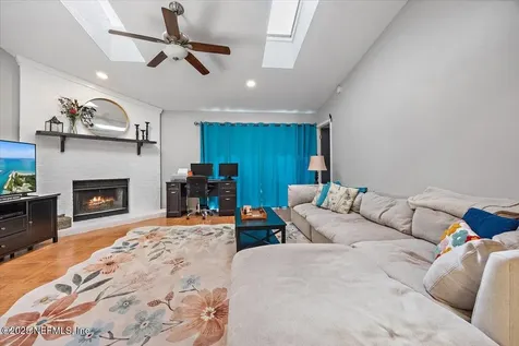 3945 Hollows Drive Jacksonville FL 32225