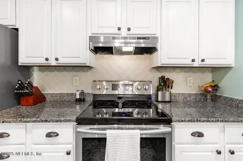 3859 Ashglen Drive E Jacksonville FL 32224