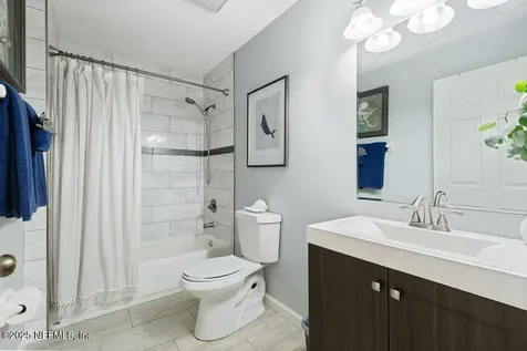 3859 Ashglen Drive E Jacksonville FL 32224