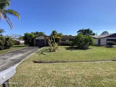 118 SW Lancaster Avenue Port St. Lucie FL 34984