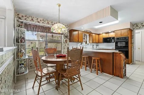 1207 Jamaica Court Jacksonville FL 32216