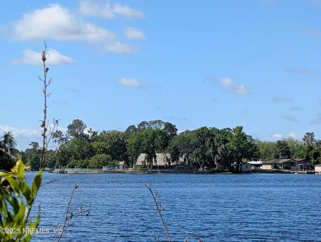 211 Ida Boulevard Interlachen FL 32148