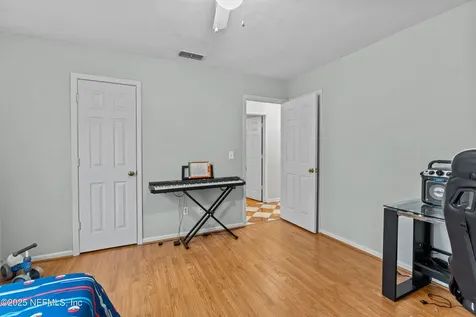 7237 Oakwood Drive Jacksonville FL 32211